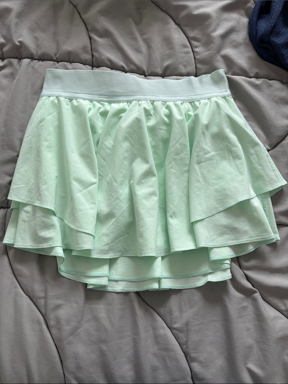 Lululemon court rival skirt